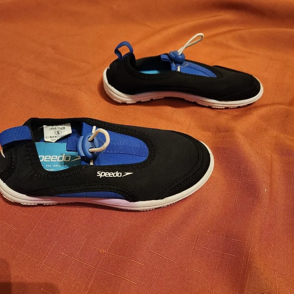 SPEEDO Blue & Black SurfWalker Pro Water Shoes kids Boys/Girl Black Size S-11/12
